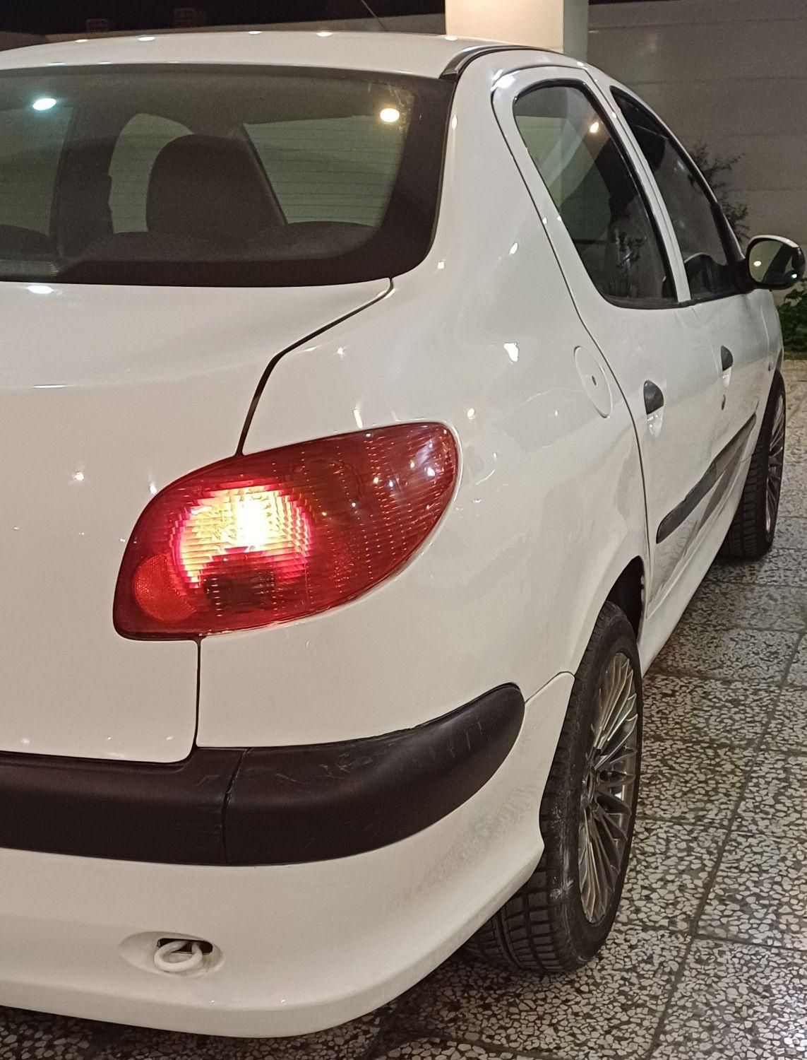 پژو ۲۰۶ صندوق دار v8 - 1390