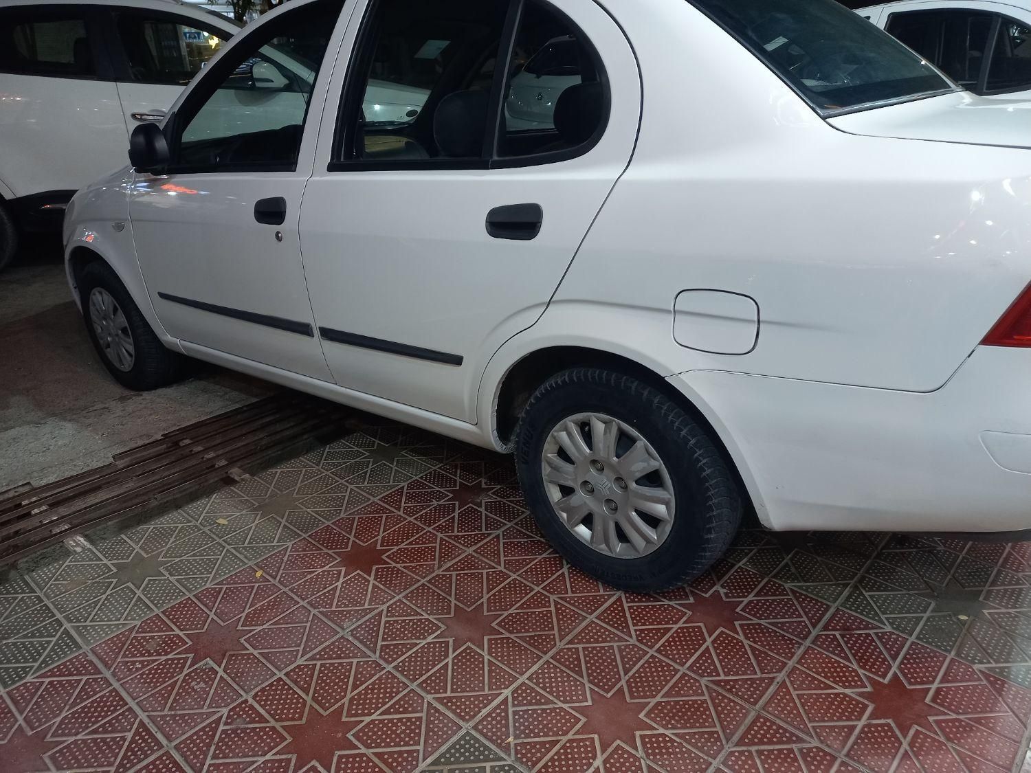 تیبا صندوق دار SX - 1398