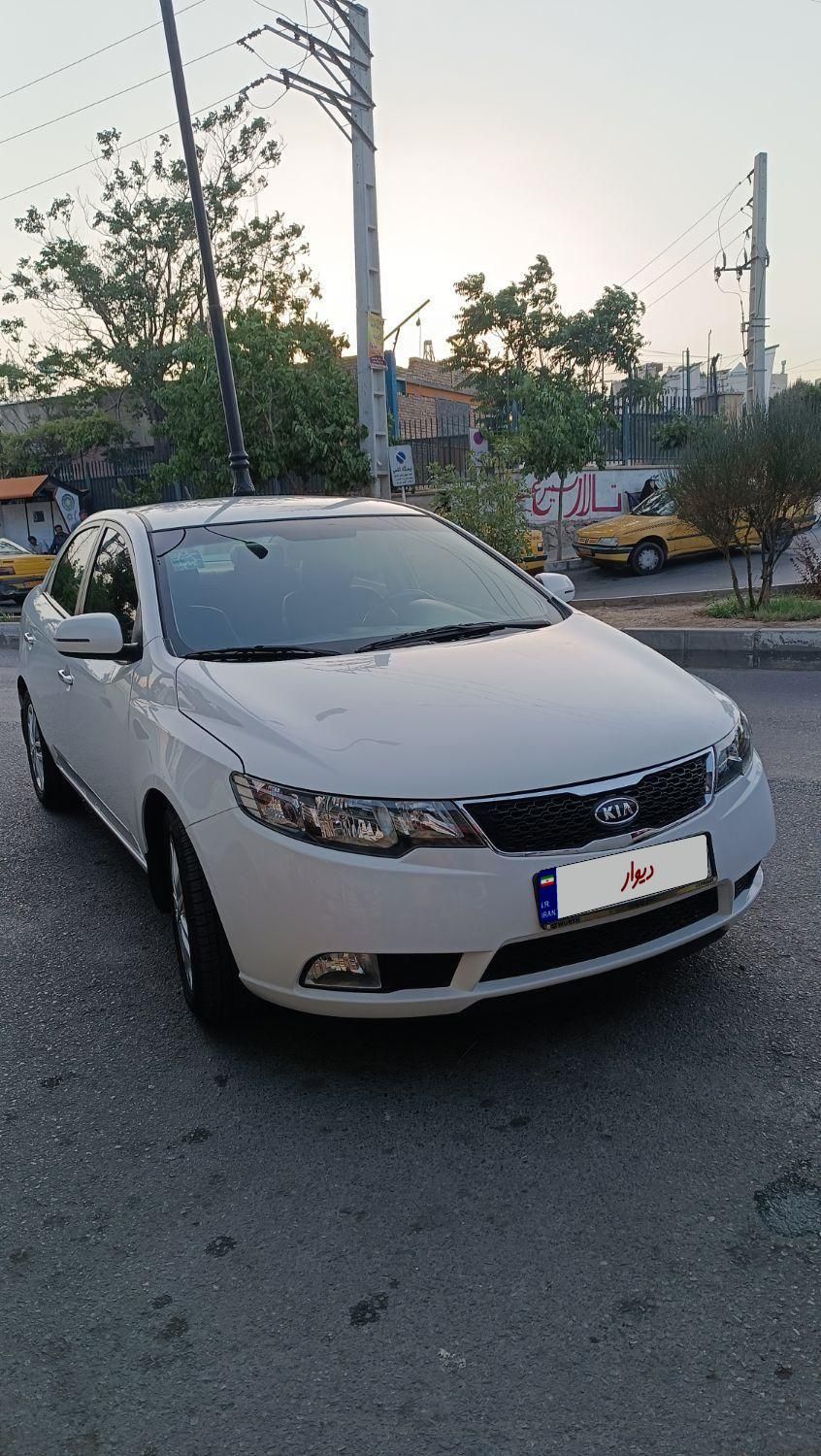 کیا سراتو 2.0 لیتر اتوماتیک GT لاین - 2015