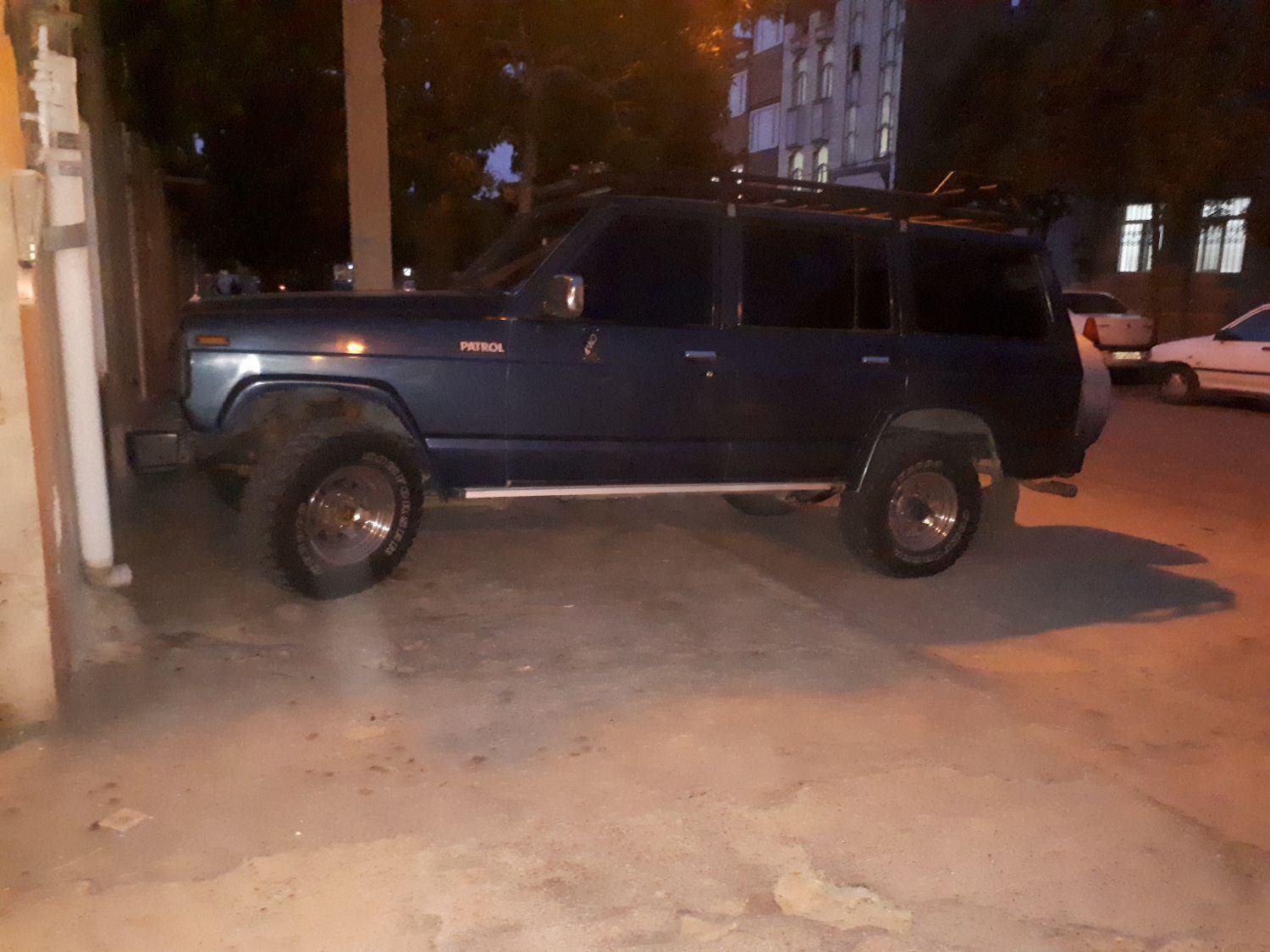 نیسان پاترول چهار درب 6 سیلندر - 1374