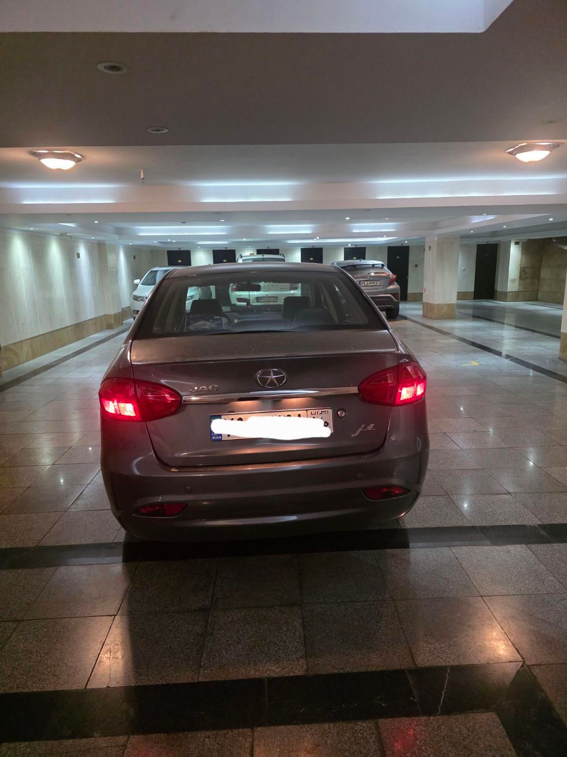 جک J4 اتوماتیک ساده - 1402