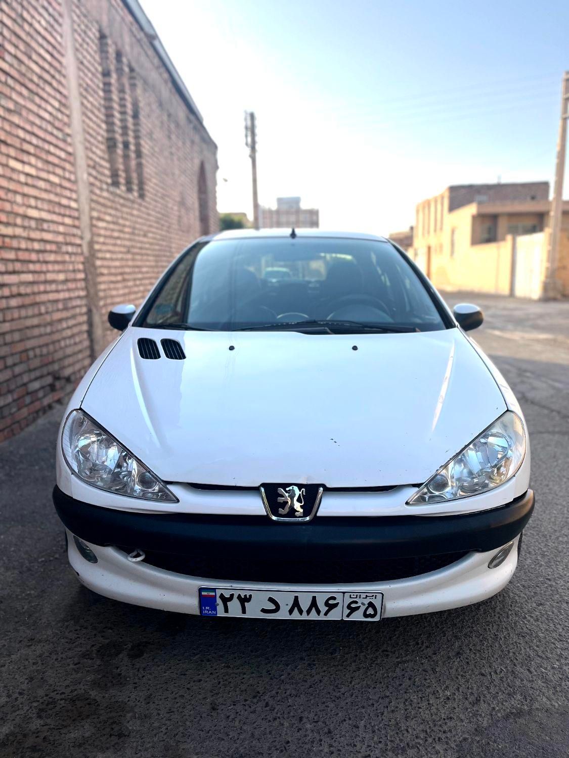 پژو ۲۰۶ صندوق دار v8 - 1393