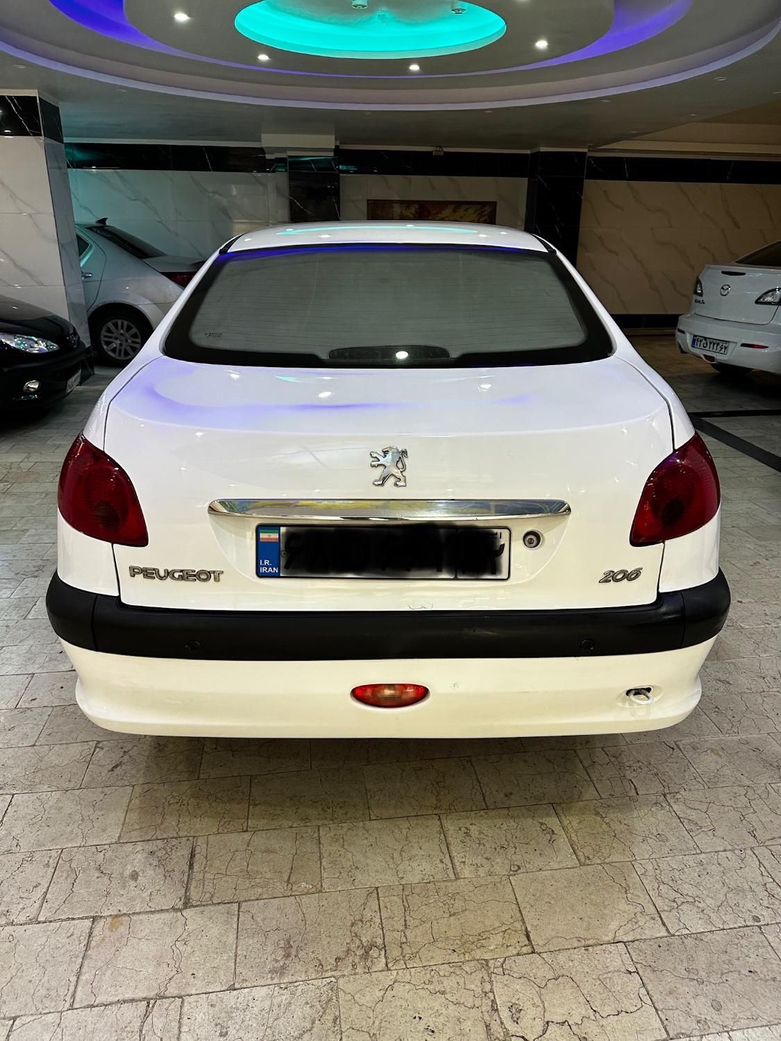 پژو ۲۰۶ صندوق دار v8 - 1393
