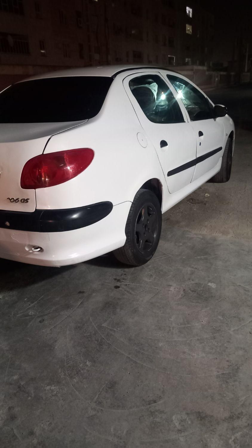 پژو ۲۰۶ صندوق دار v8 - 1389