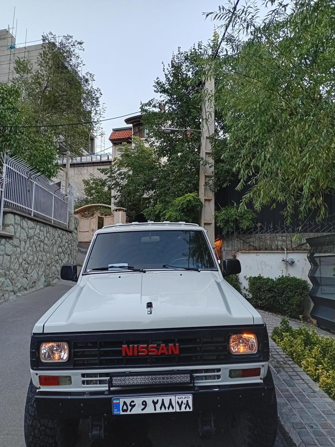 نیسان پاترول دو درب دنده‌ای - 1994