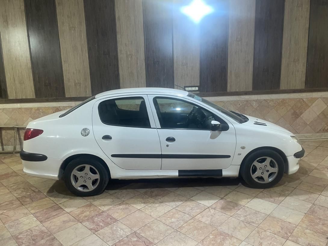 پژو ۲۰۶ صندوق دار v8 - 1393