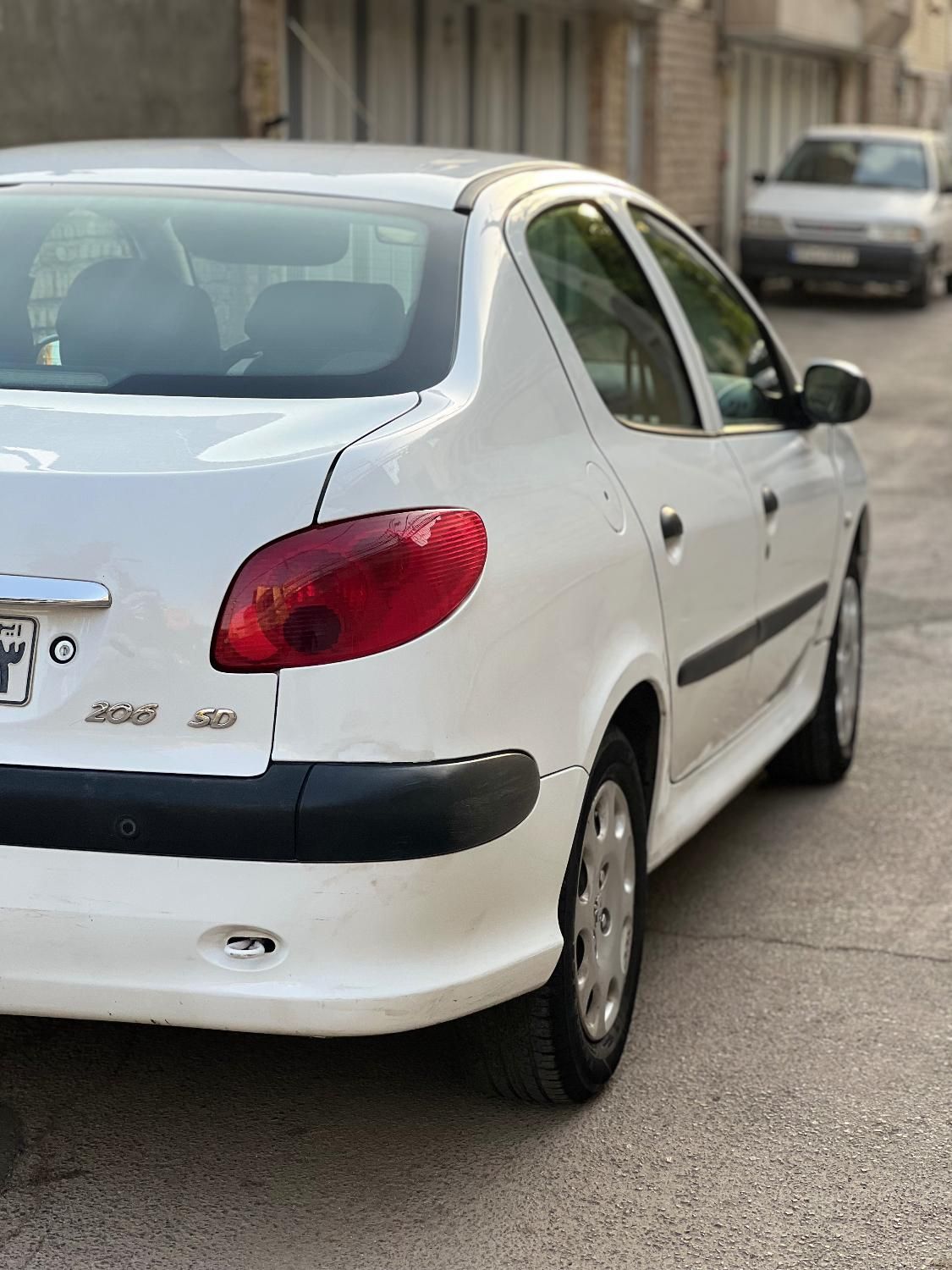 پژو ۲۰۶ صندوق دار v8 - 1395