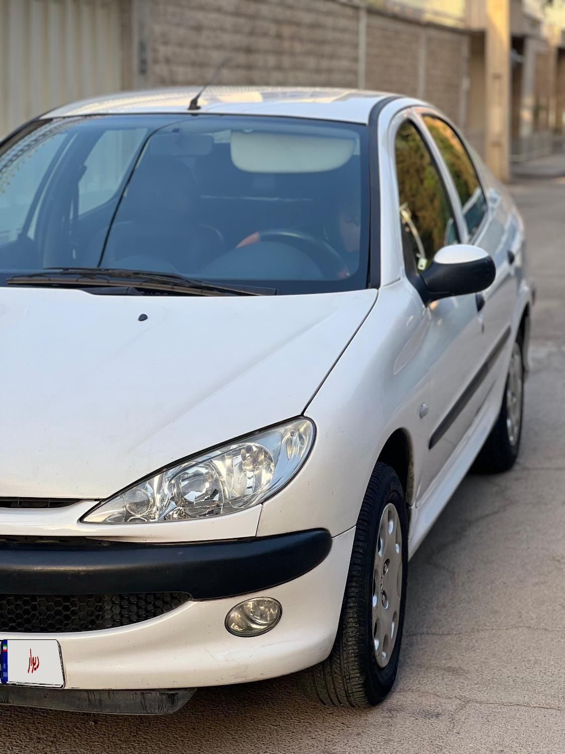 پژو ۲۰۶ صندوق دار v8 - 1395