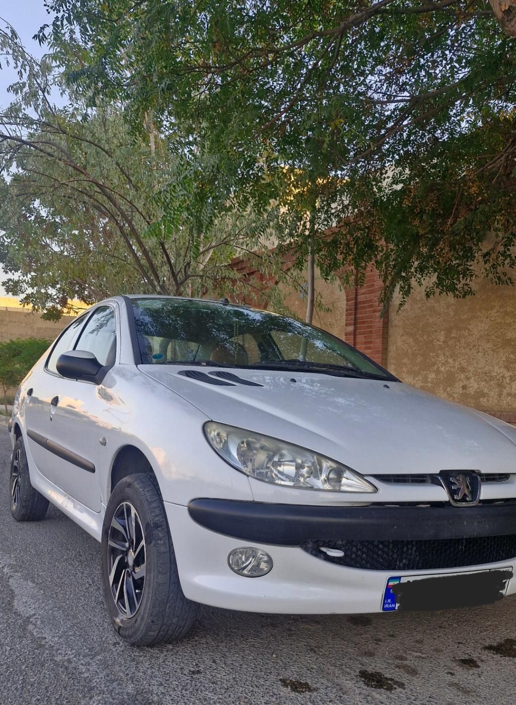 پژو ۲۰۶ صندوق دار v8 - 1399