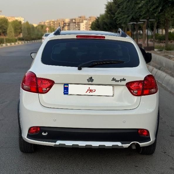 کوییک R دنده‌ای - 1403