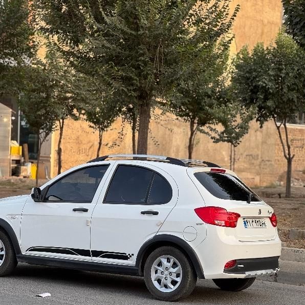کوییک R دنده‌ای - 1403