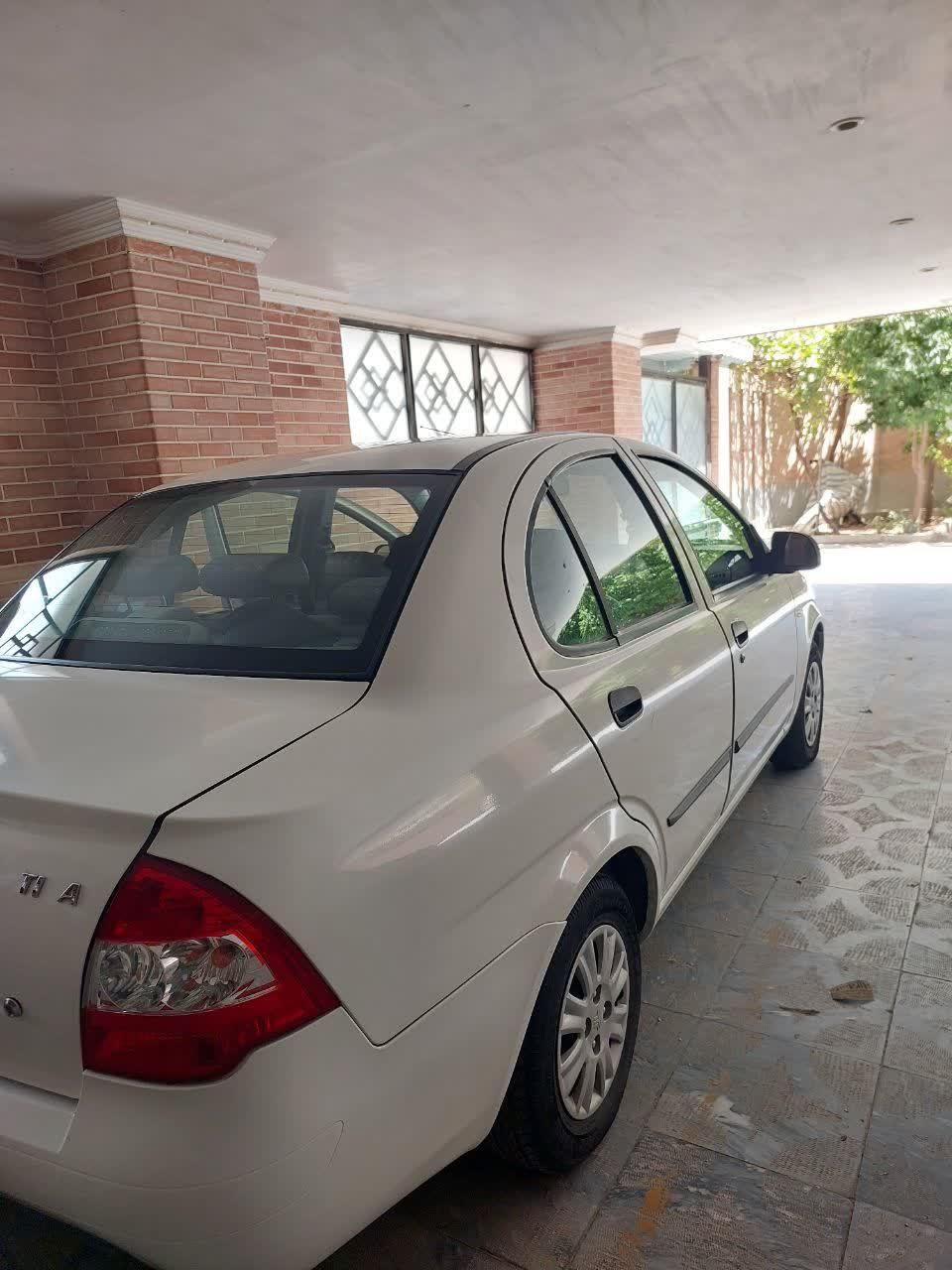 تیبا صندوق دار SX - 1400