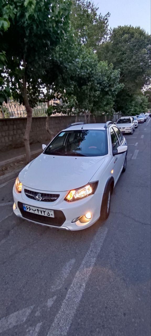 خودرو کوییک، معمولی آگهی ann_19467475