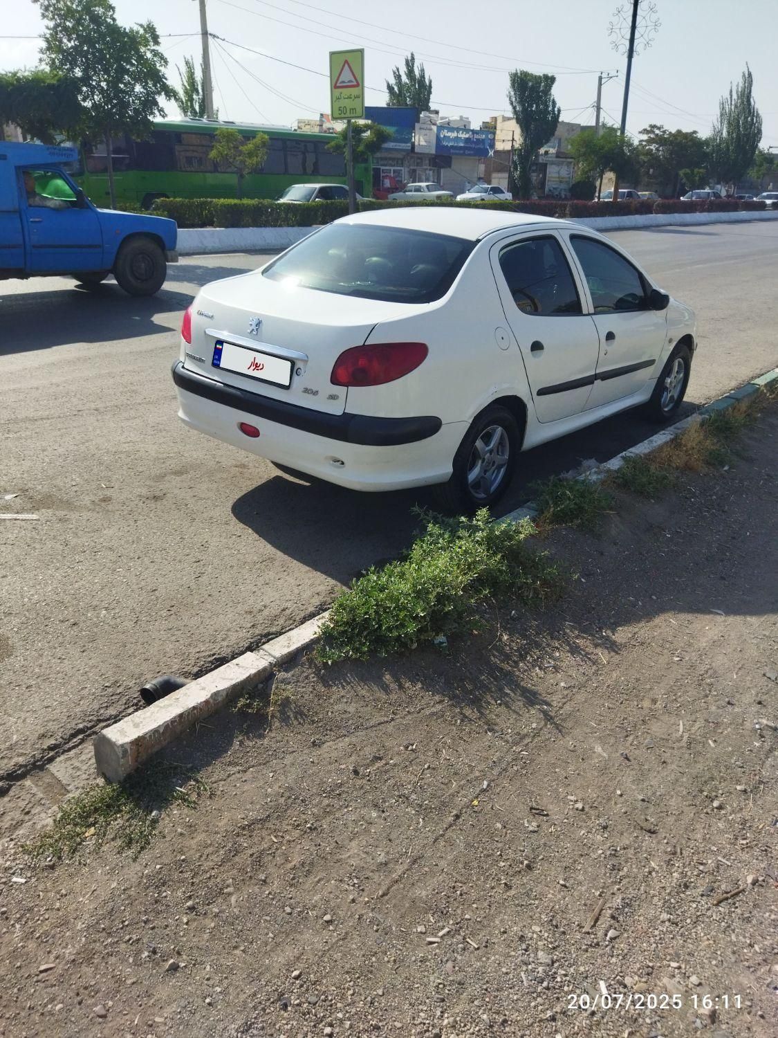 پژو ۲۰۶ صندوق دار v8 - 1388