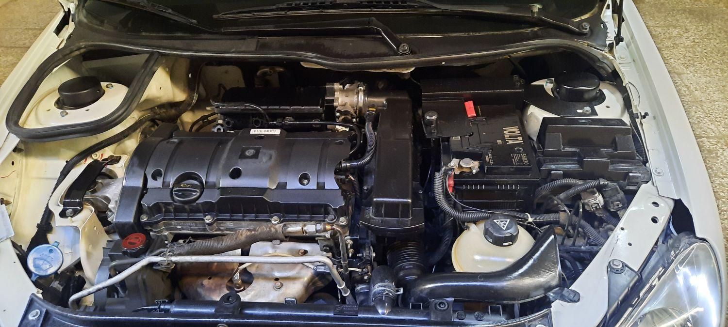 پژو ۲۰۶ صندوق دار v8 - 1394