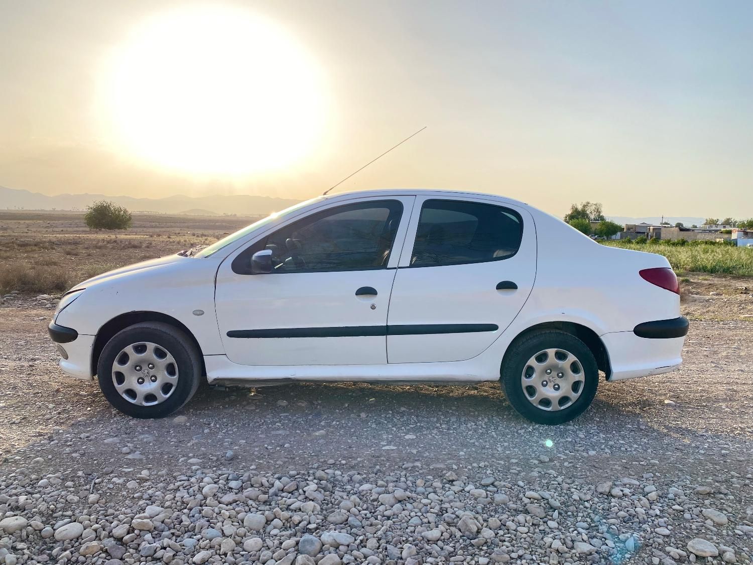 پژو ۲۰۶ صندوق دار v8 - 1389