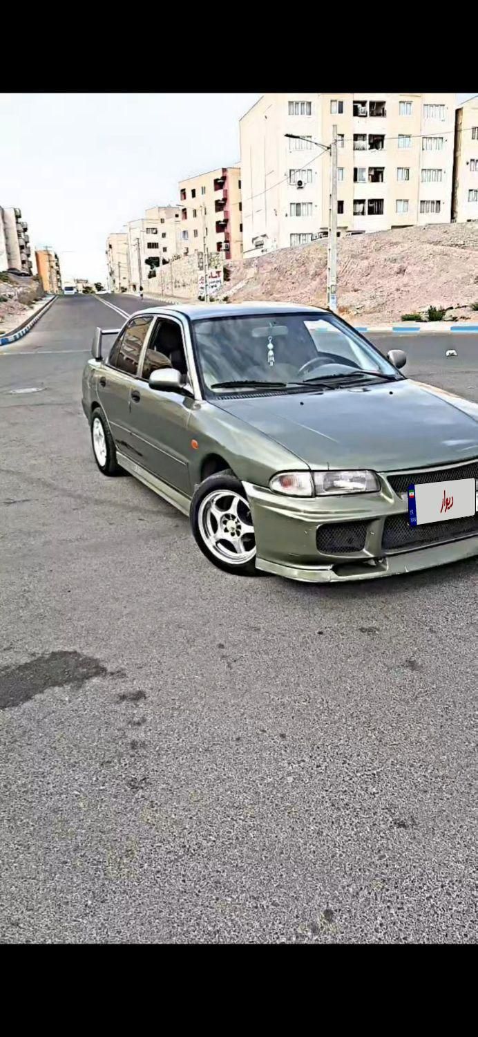 میتسوبیشی لنسر 1.6 لیتر دنده ای - 1992
