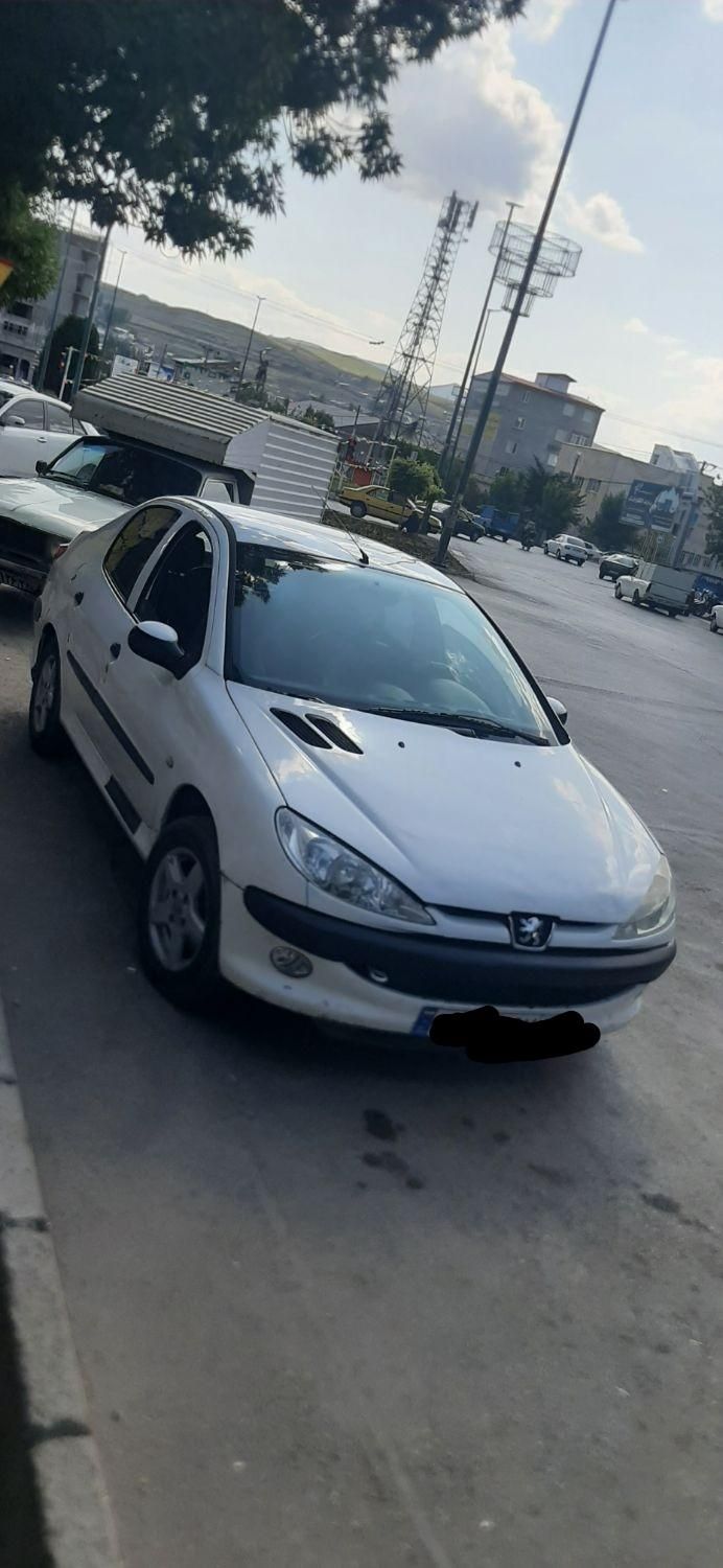 پژو ۲۰۶ صندوق دار v8 - 1394