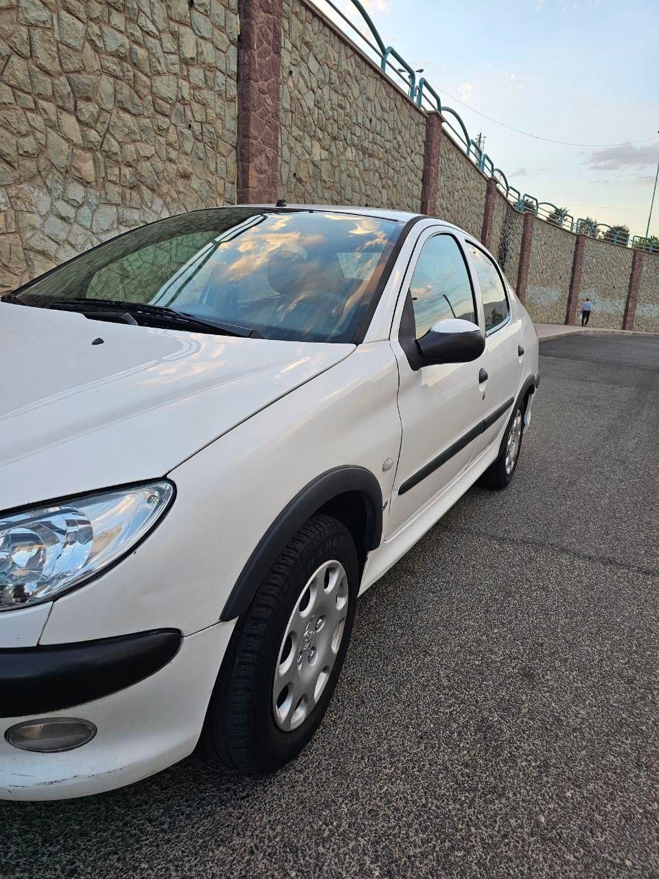 پژو ۲۰۶ صندوق دار v8 - 1392