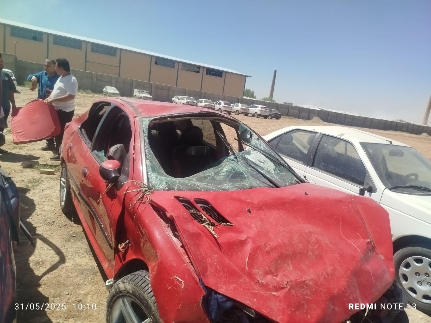 پژو ۲۰۶ صندوق دار v8 - 1393