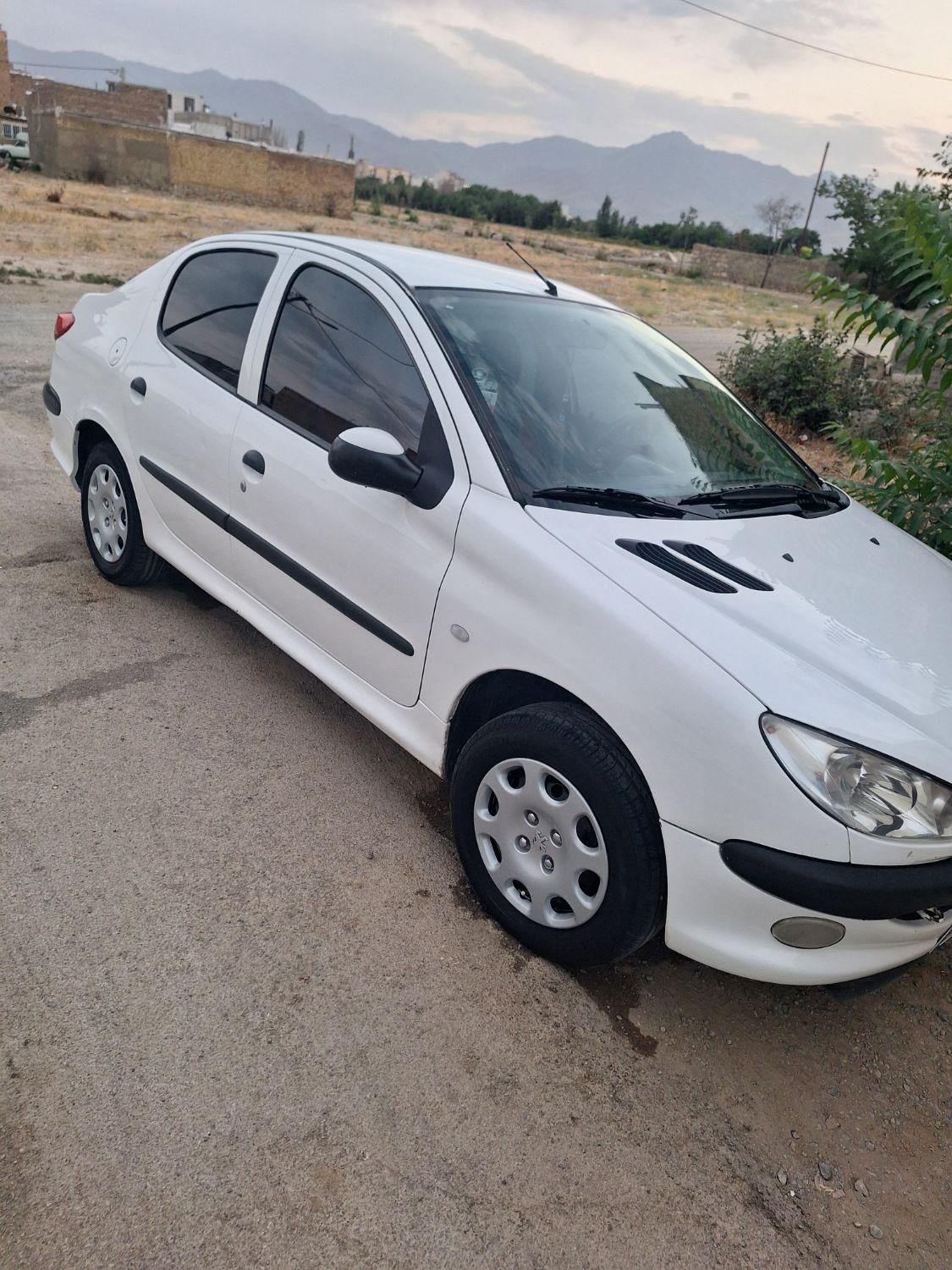 پژو ۲۰۶ صندوق دار v8 - 1389