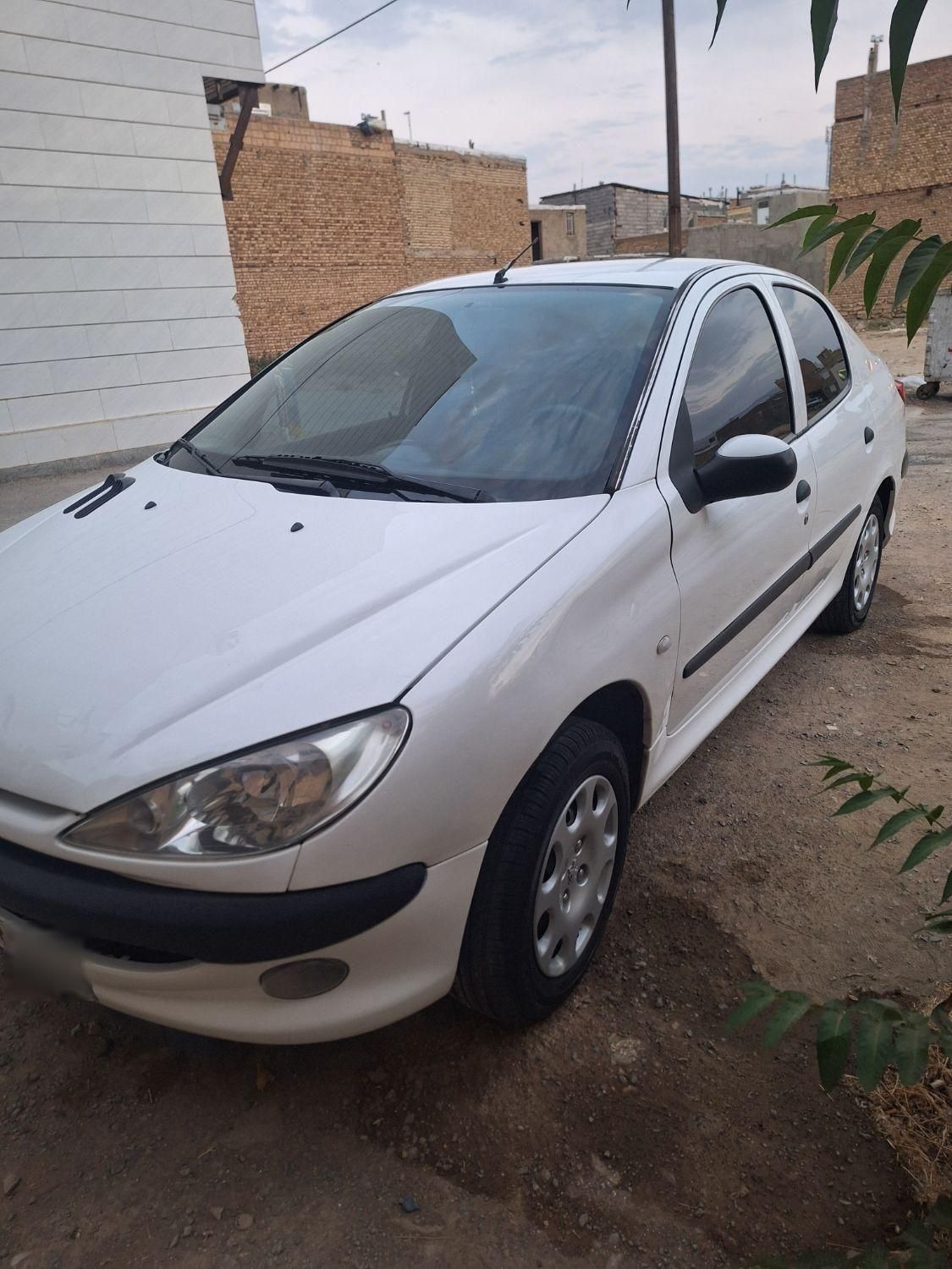 پژو ۲۰۶ صندوق دار v8 - 1389