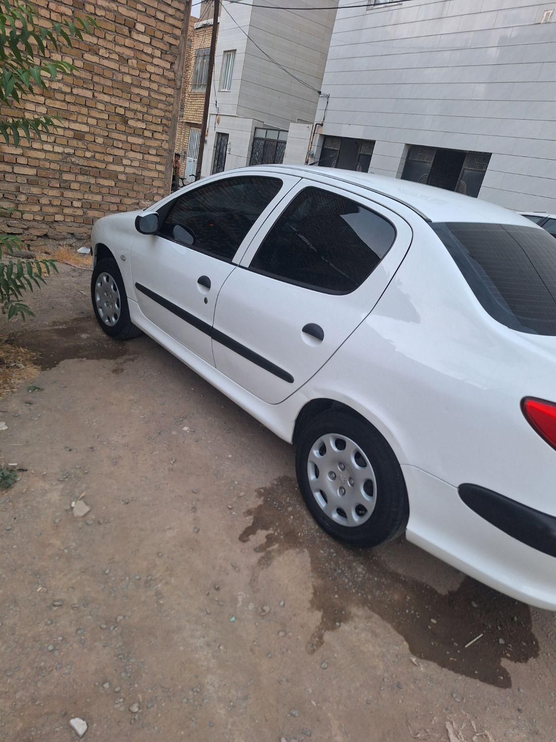 پژو ۲۰۶ صندوق دار v8 - 1389