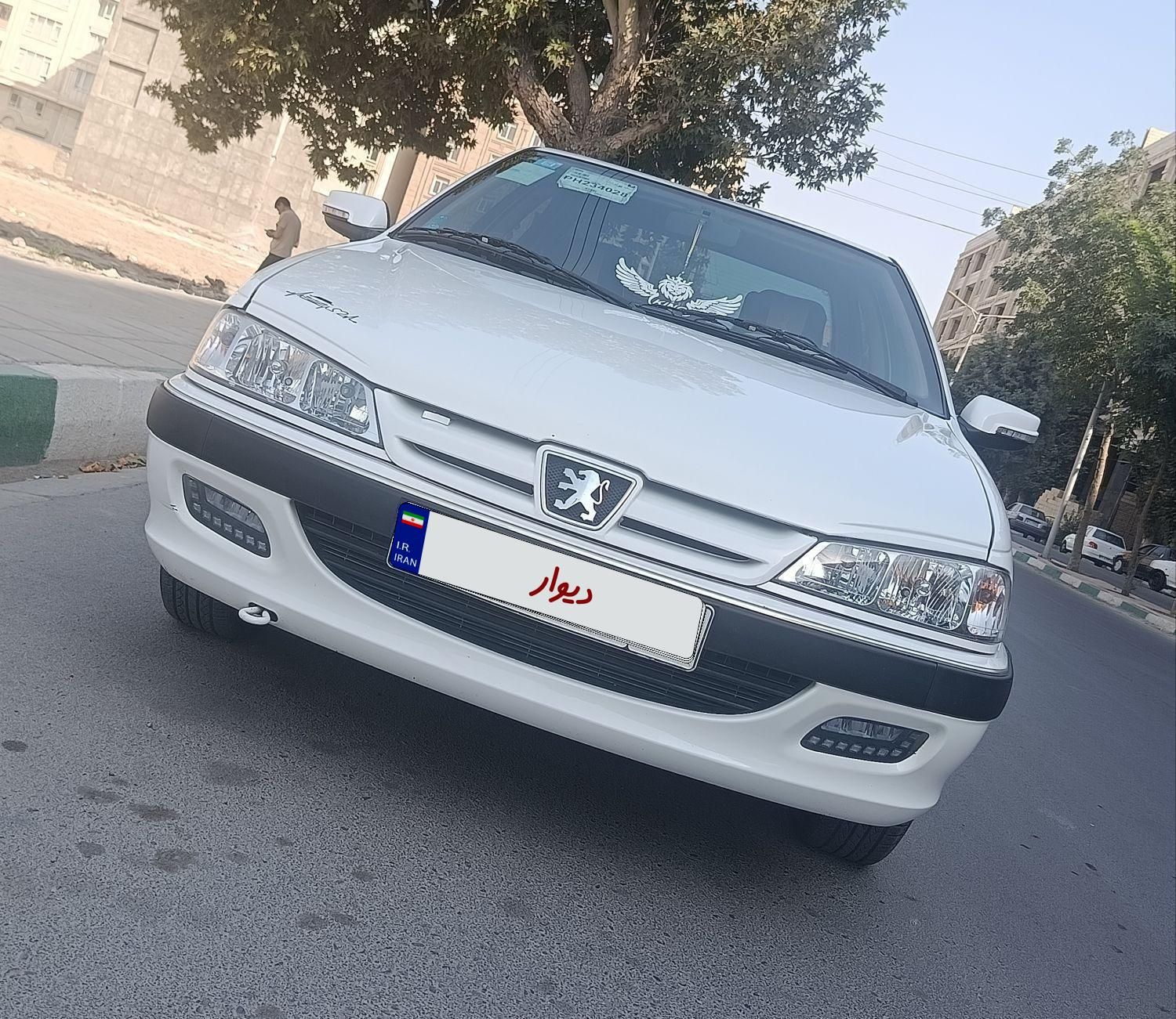 پژو پارس XU7P - 1402