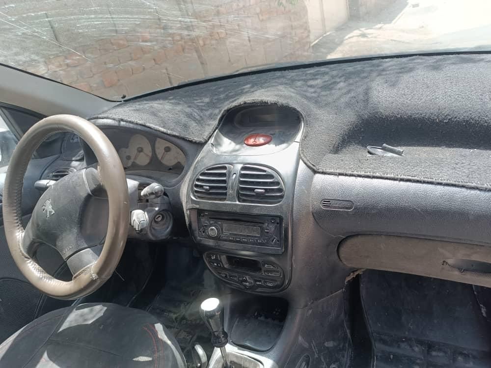 پژو ۲۰۶ صندوق دار v8 - 1390
