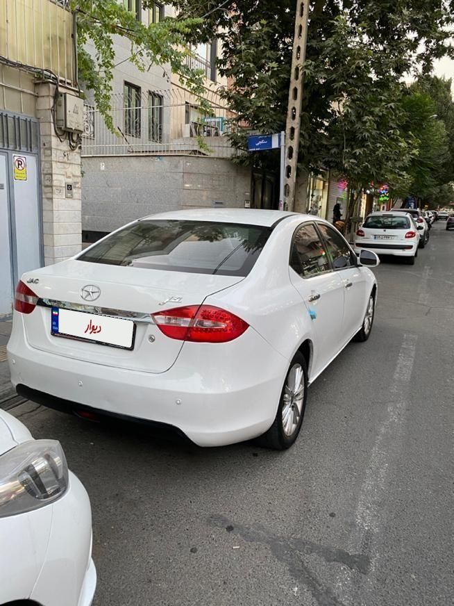 جک J5 اتوماتیک - 1395