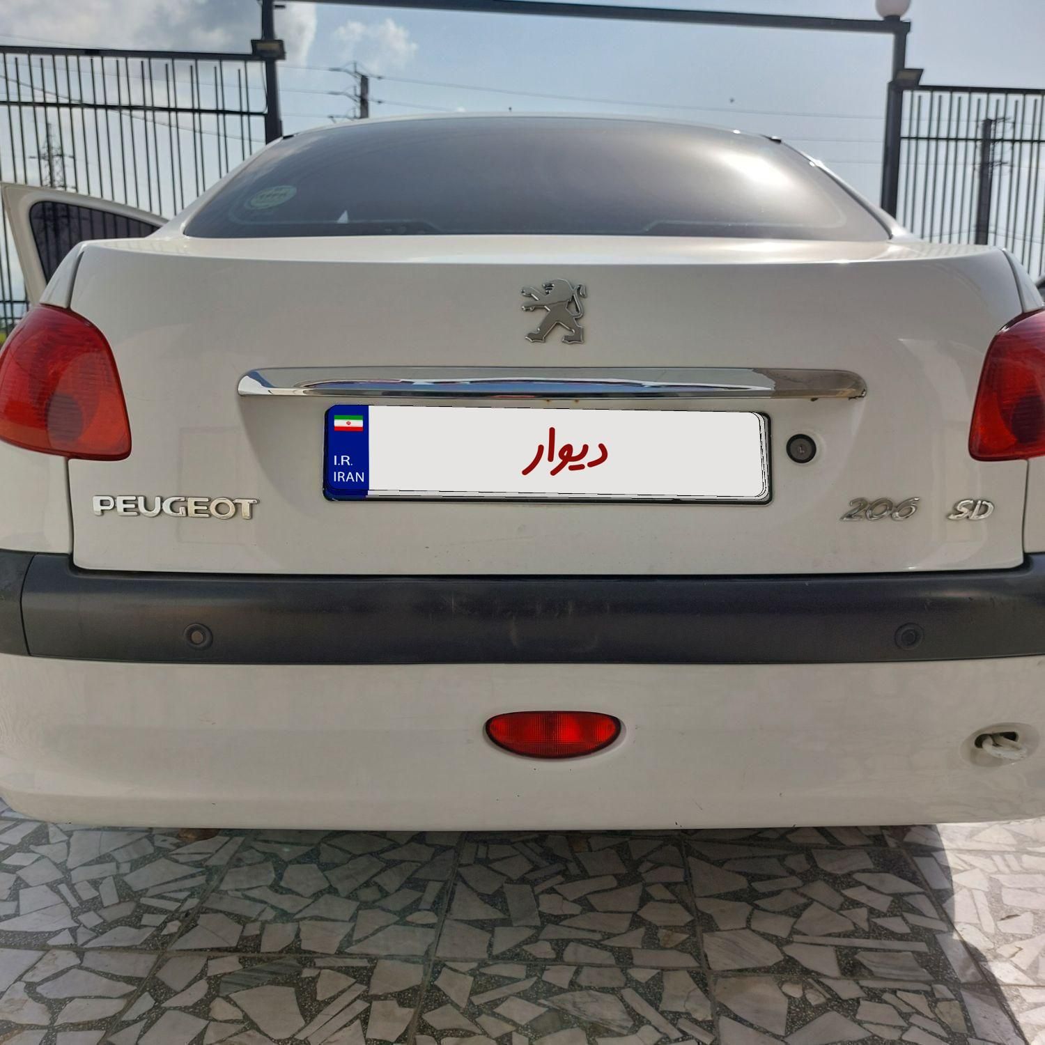 پژو ۲۰۶ صندوق دار v8 - 1398