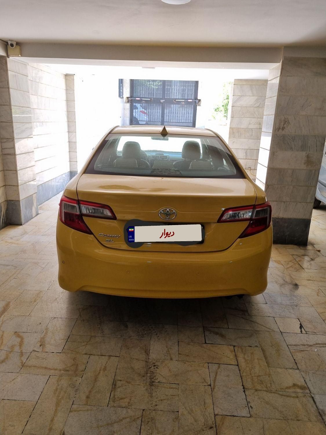 تویوتا کمری XLE - 2013