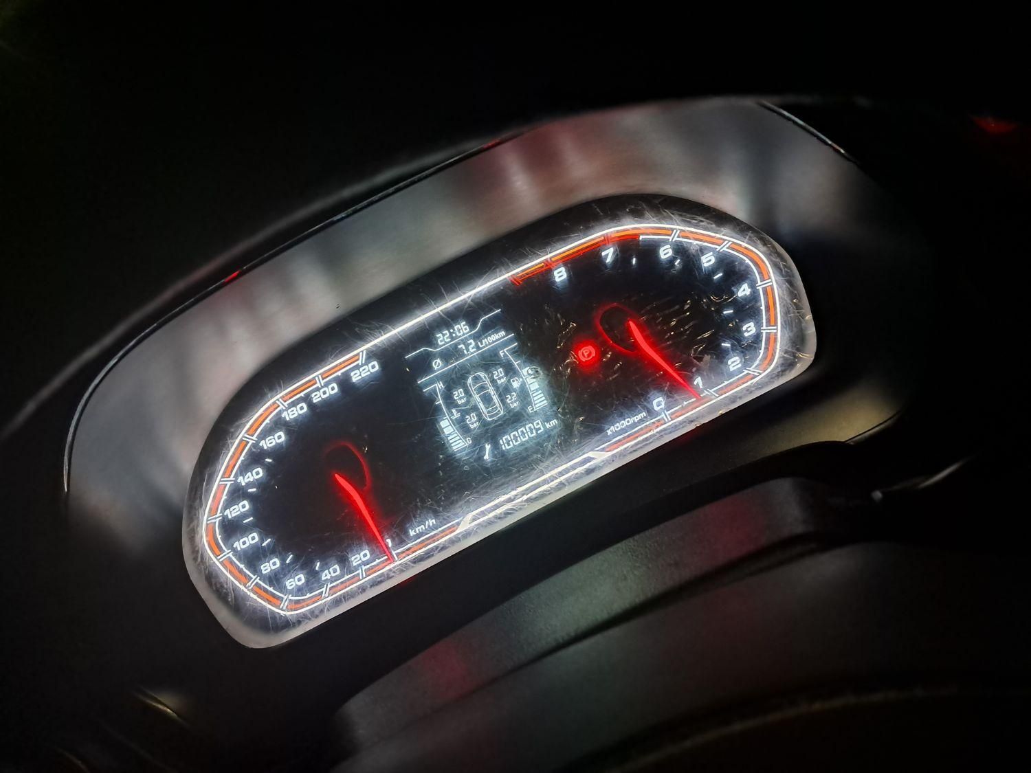 ام وی ام X22 اتوماتیک اسپرت لاکچری - 1400