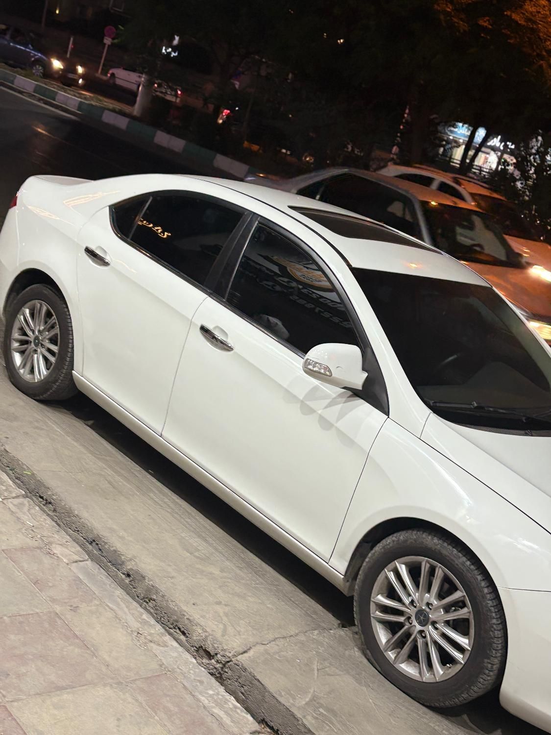 جک J5 اتوماتیک - 1394