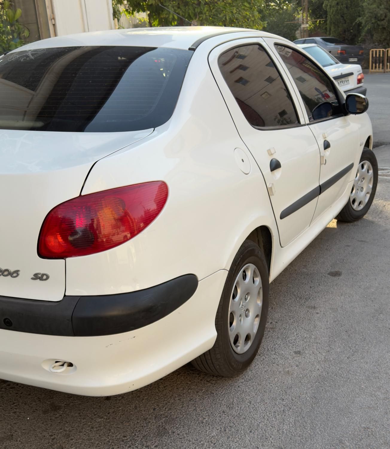 پژو ۲۰۶ صندوق دار v8 - 1396