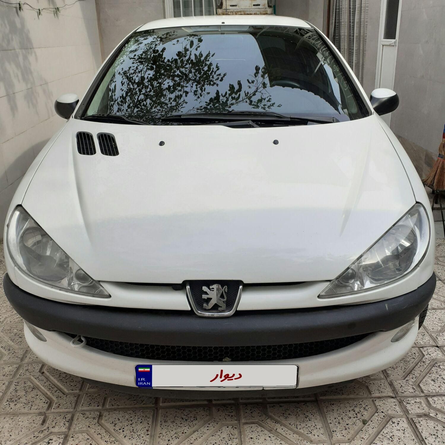 پژو ۲۰۶ صندوق دار v8 - 1393