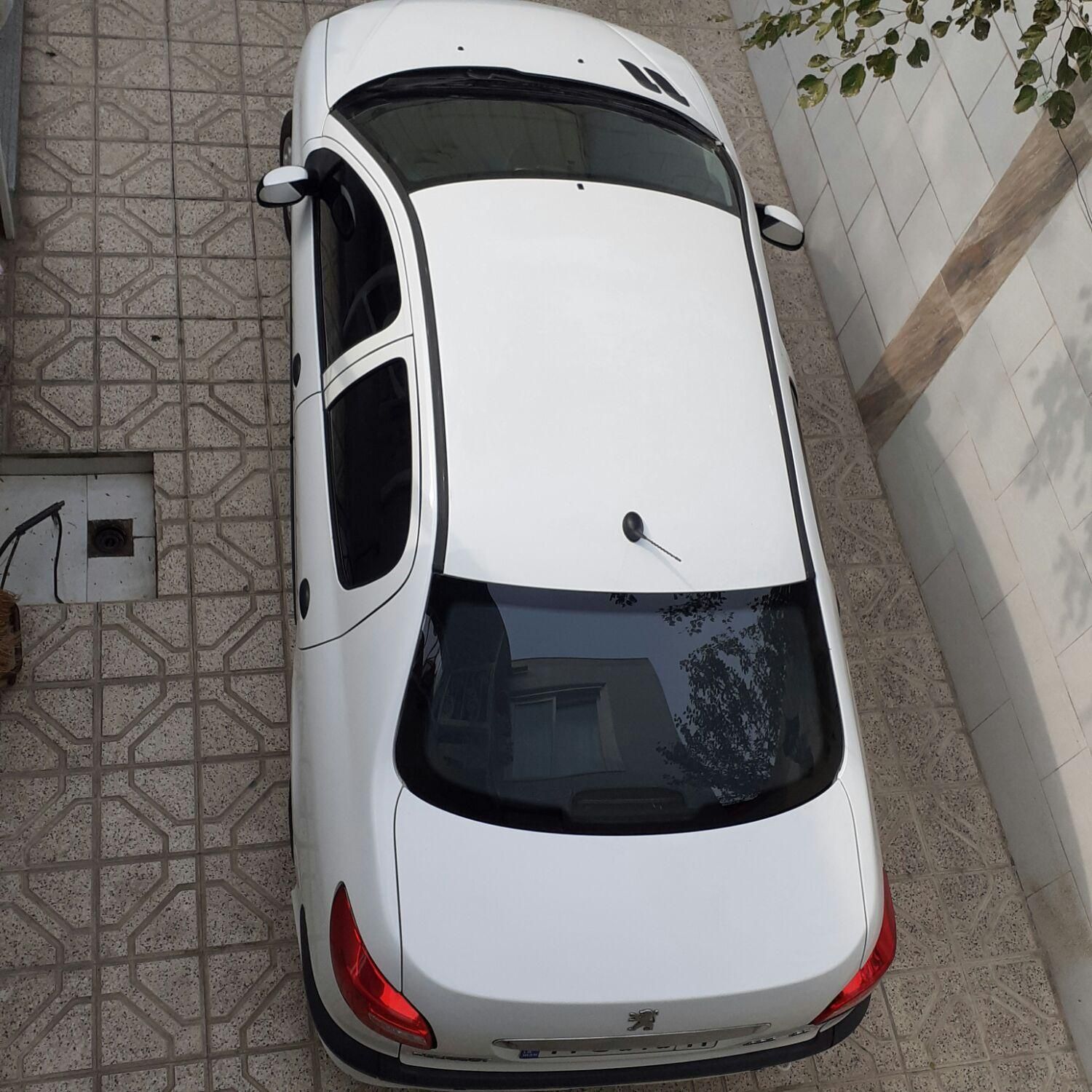 پژو ۲۰۶ صندوق دار v8 - 1393