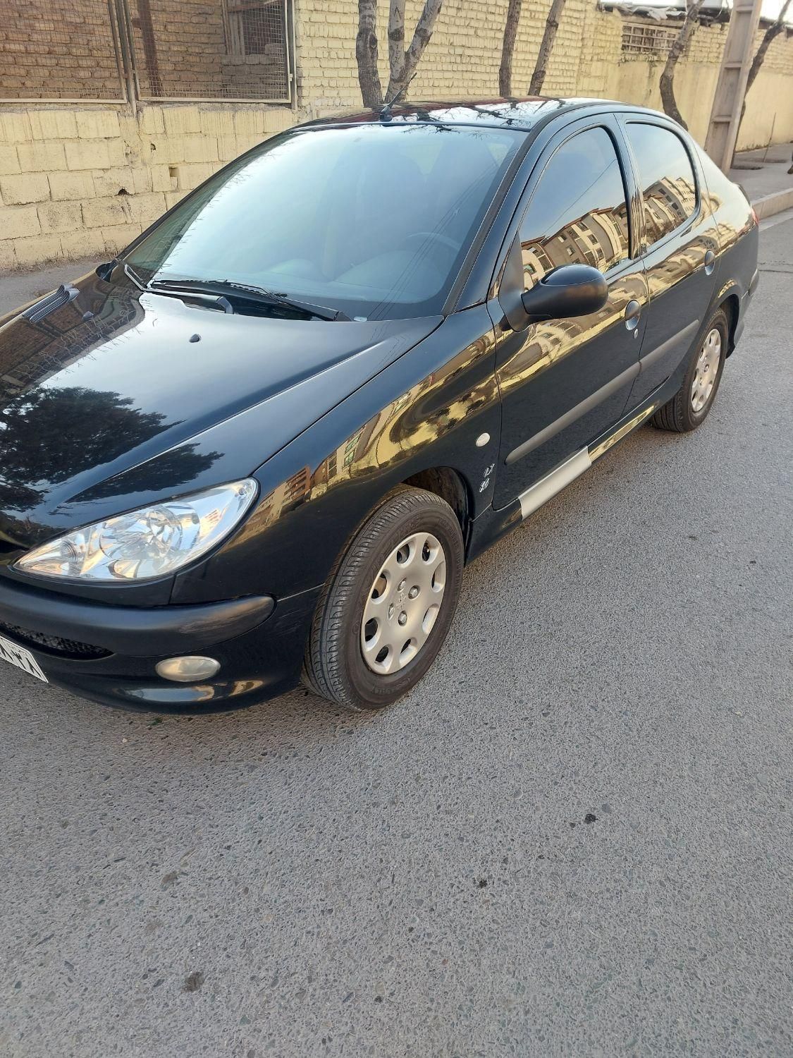 پژو ۲۰۶ صندوق دار v8 - 1396