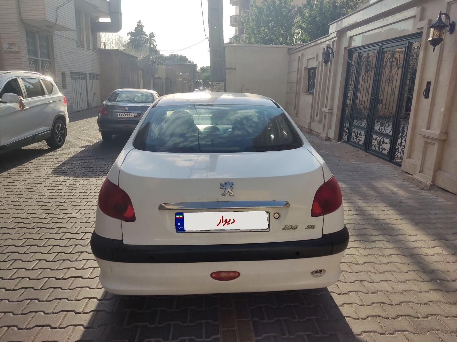 خودرو پژو، ۲۰۶ صندوق دار آگهی ann_19470619