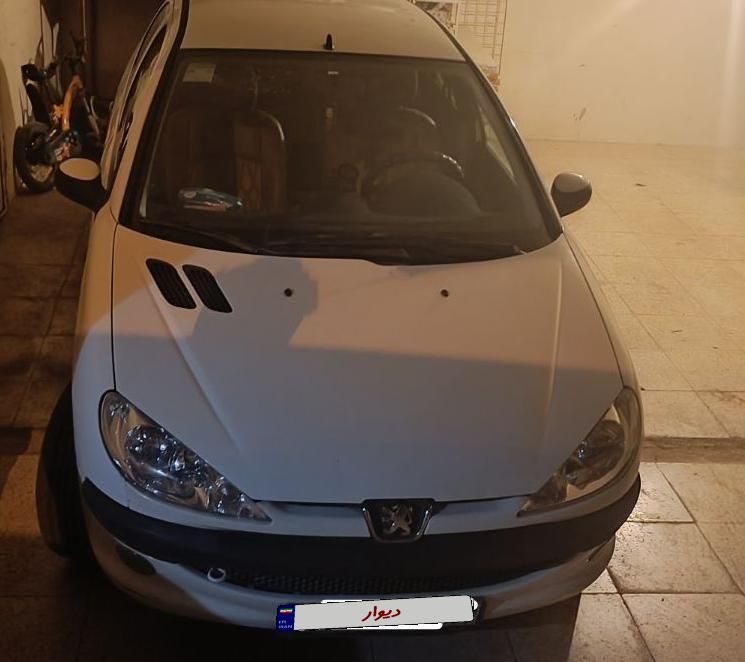 پژو ۲۰۶ صندوق دار v8 - 1394