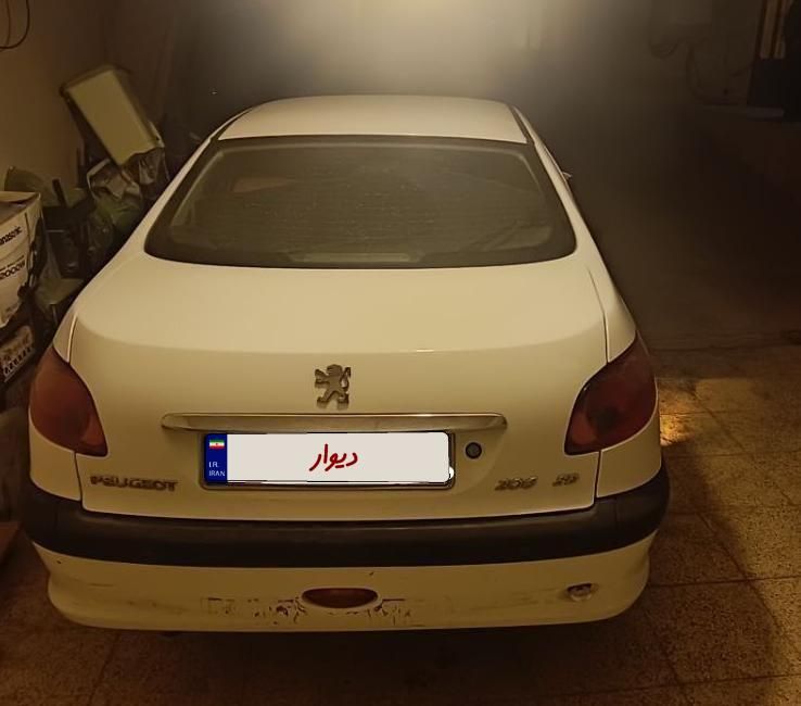 پژو ۲۰۶ صندوق دار v8 - 1394