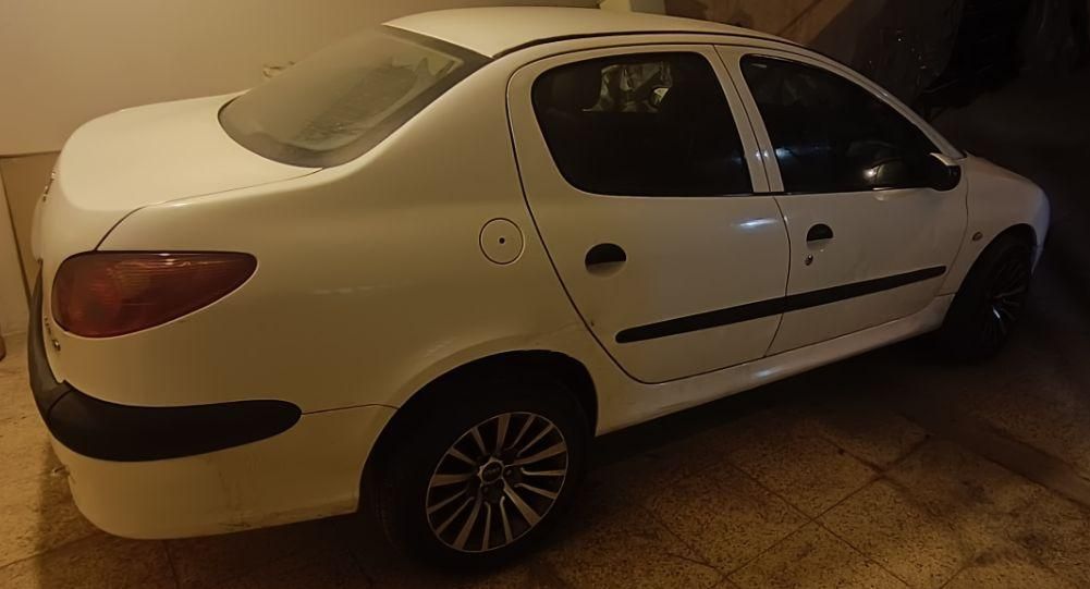 پژو ۲۰۶ صندوق دار v8 - 1394