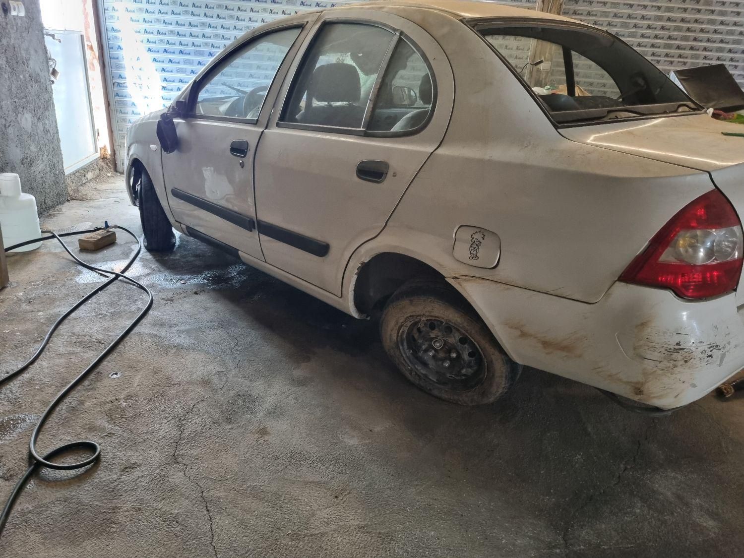 تیبا صندوق دار EX - 1393