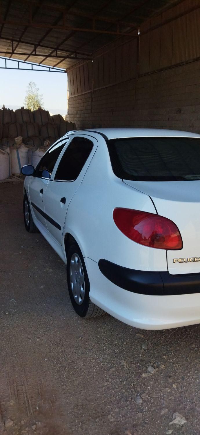 پژو ۲۰۶ صندوق دار v8 - 1394