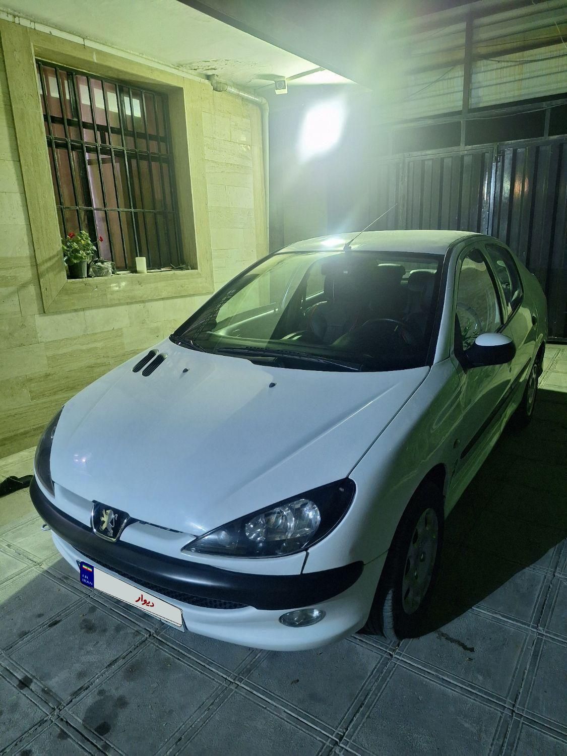 پژو ۲۰۶ صندوق دار v8 - 1397