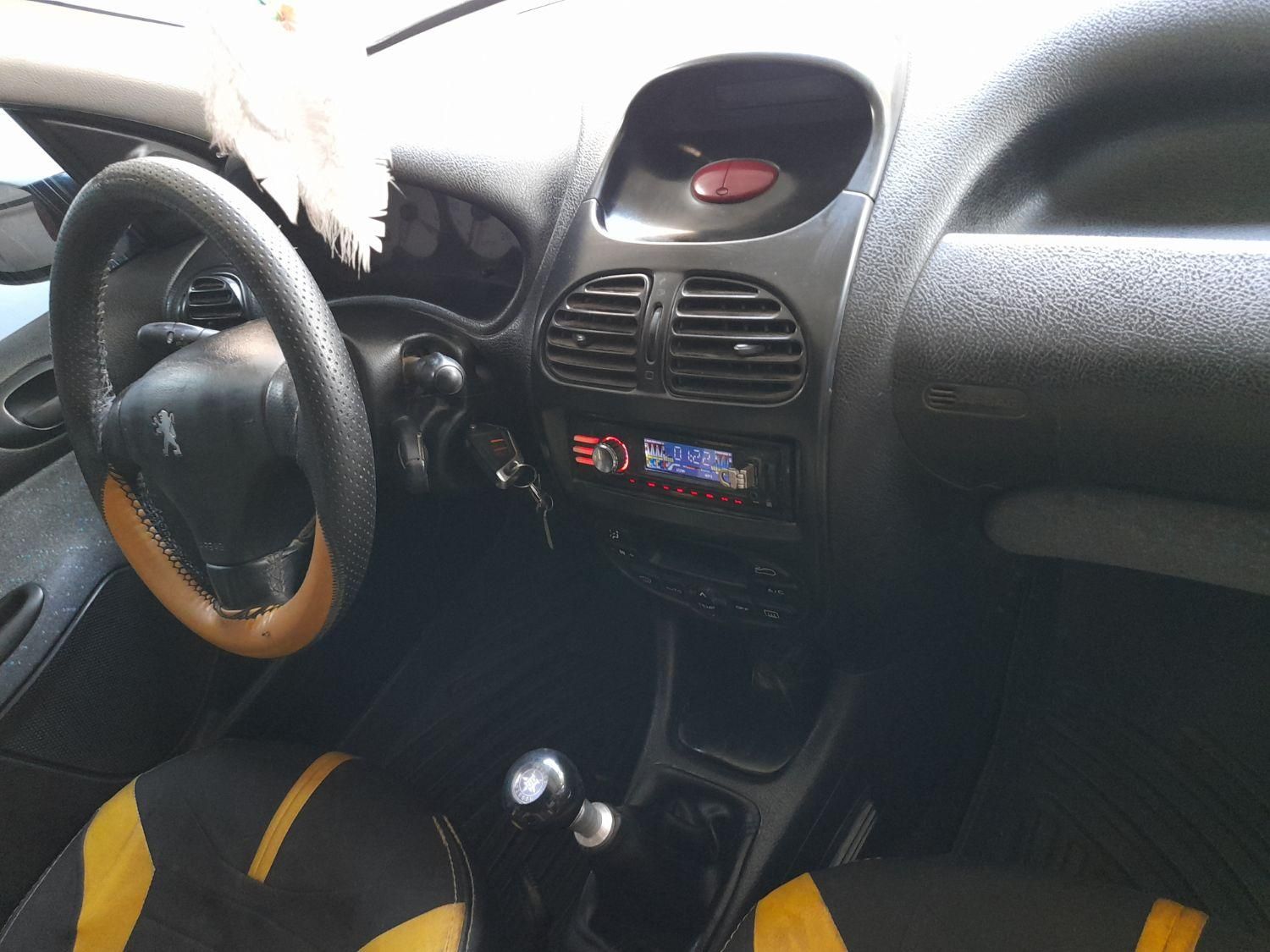 پژو ۲۰۶ صندوق دار v8 - 1387