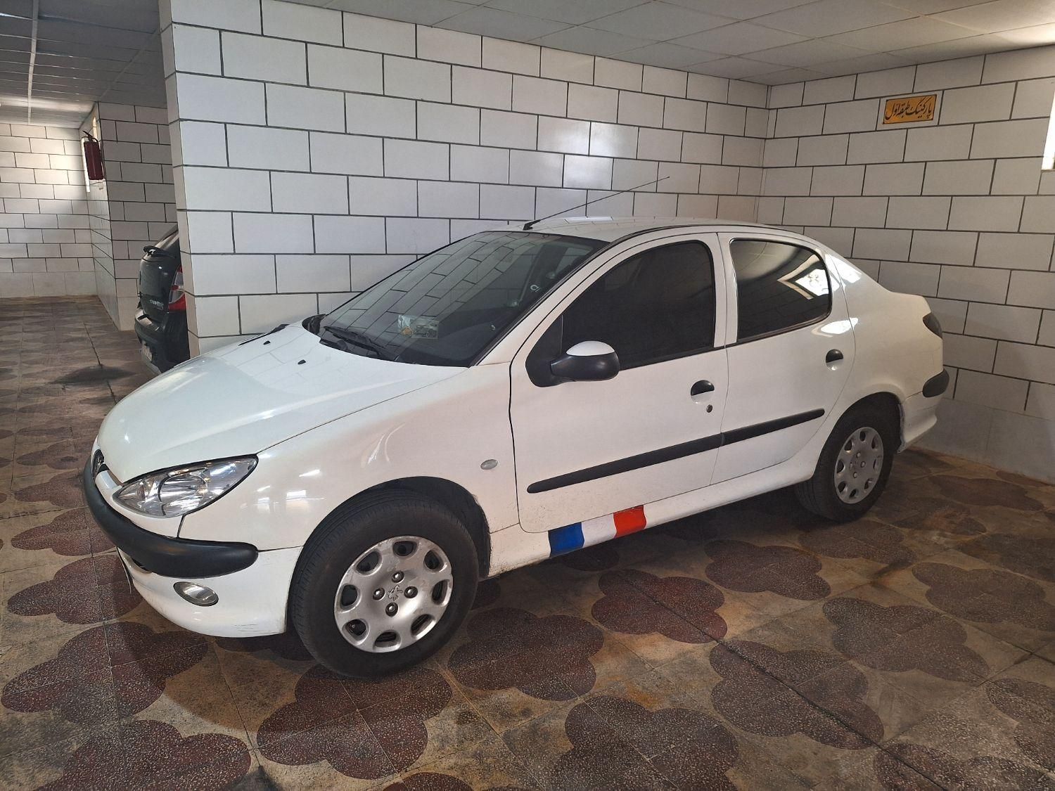 پژو ۲۰۶ صندوق دار v8 - 1389