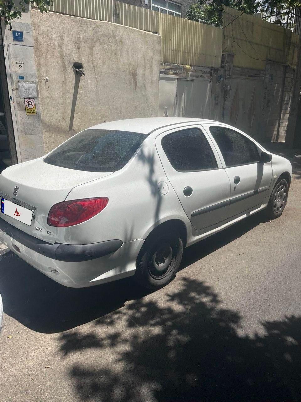 پژو ۲۰۶ صندوق دار v8 - 1394