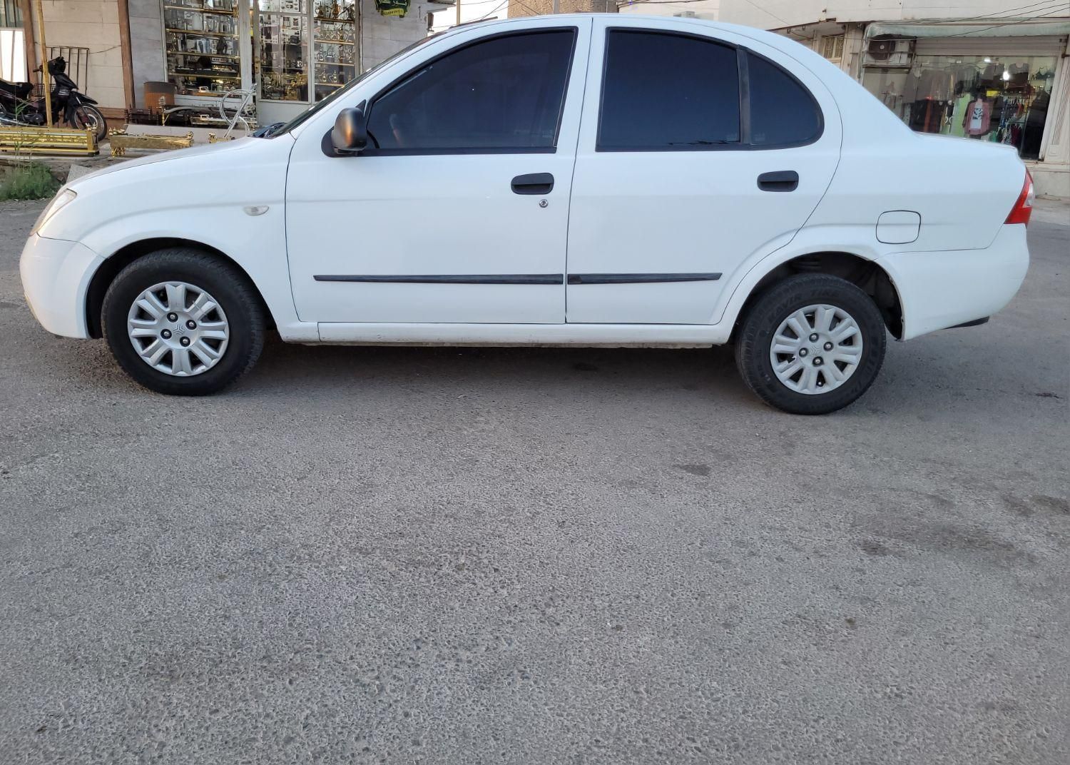تیبا صندوق دار SX - 1395