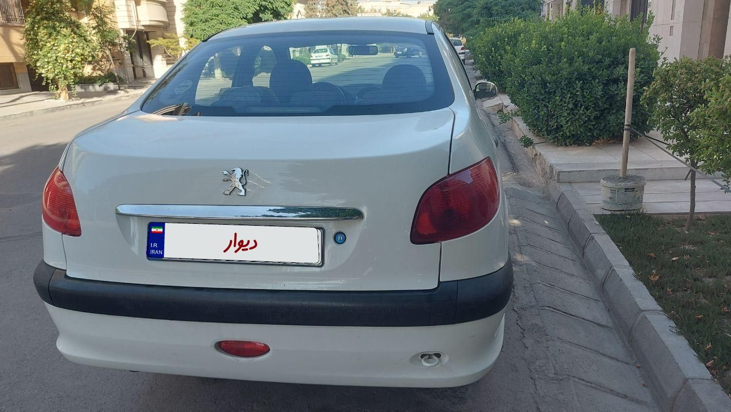 خودرو پژو، ۲۰۶ صندوق دار آگهی ann_19471919